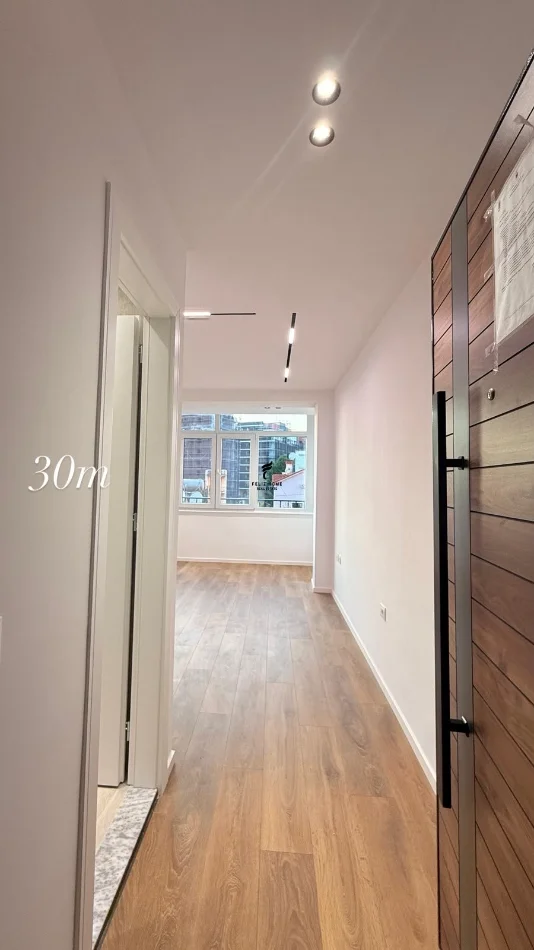 Tirane, shitet garsonier Kati 4, 30 m² 115.000 € (21 DHJETORI)