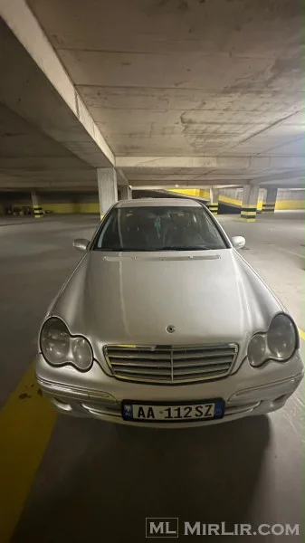 Tirane, shitet makine Mercedes-Benz C220 CDI (W203)