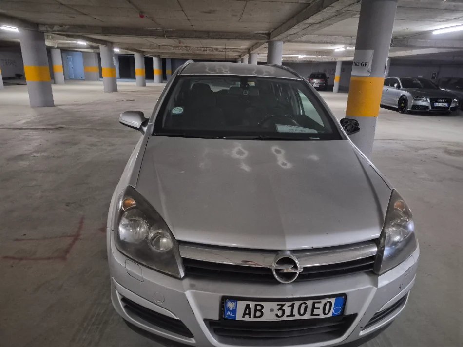 Tirane, shitet makine me portobagazh Opel Nafte, gri metalizato manuale Kondicioner 170.000 km