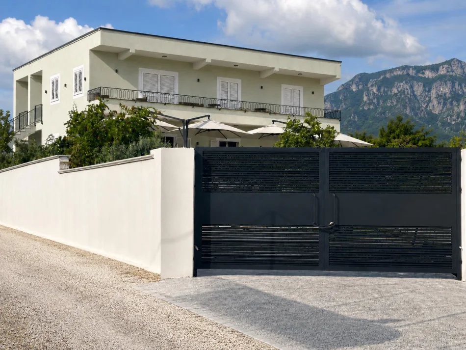 Tirane, shitet nga Pronari, pa-komision Vile Vile 2 Katshe Kati 2, 314 m² 65.000.000 ALL (Rr Shefqet Kuka)