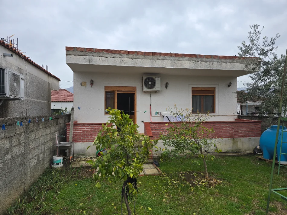 Tirane, shitet shtepi 1 KATËSHE E FORMES 2+1+Ballkon ,SIP, 95 m² +280 M2 TRUALL=110 MILION LEKË (BATHORE KAMEZ)