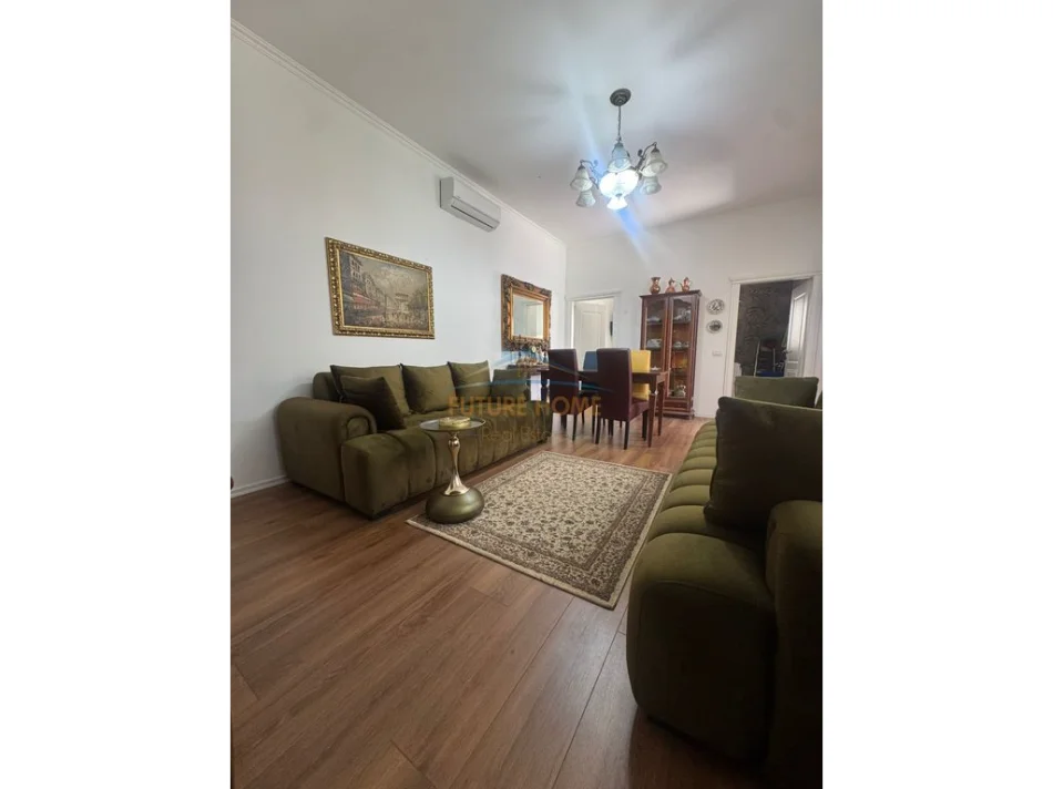 Tirane, shitet shtepi 2+1+Aneks+Ballkon Kati 0, 54 m² 260.000 € (Ali Demi)