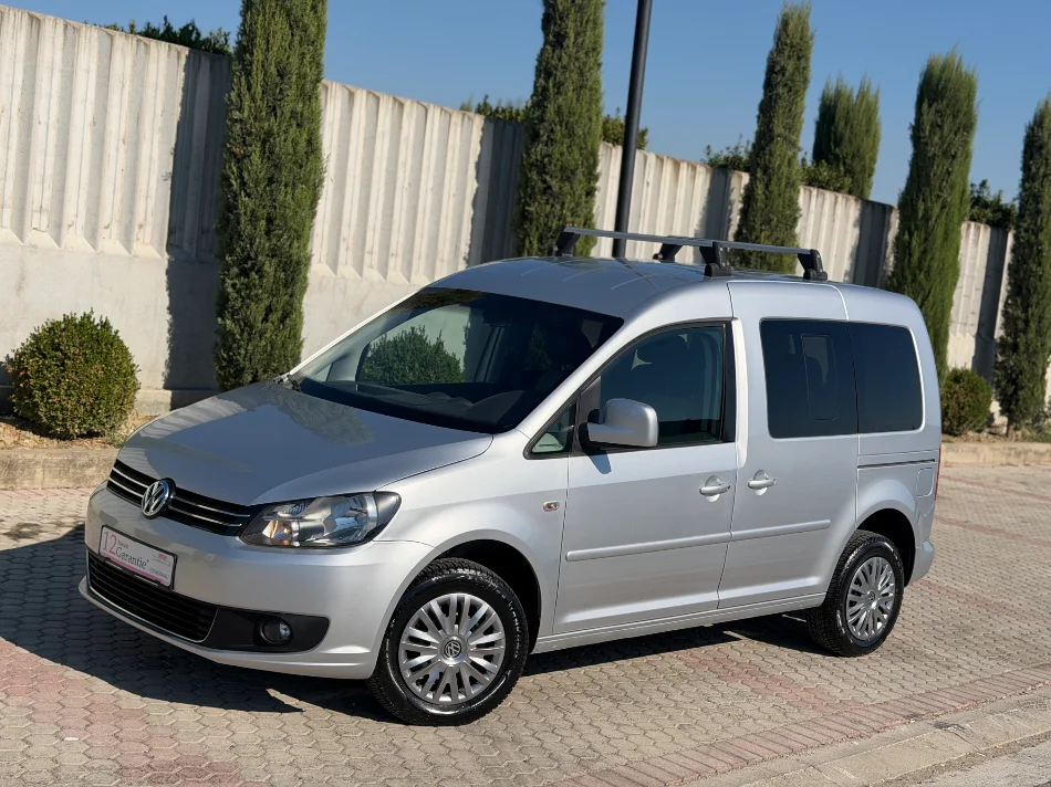 VOLKSWAGEN CADDY 1.6 NAFTE 👉 2012 👈 kambio MANUALE 6.800 €