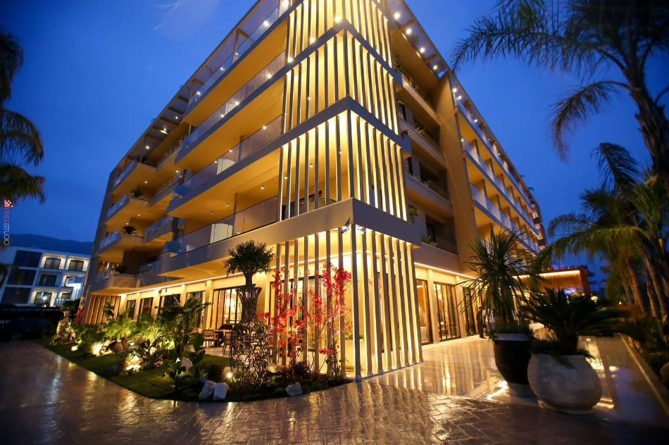 Vlore, jepet me qera apartament , 750 m² 4.500 € (VLORE)