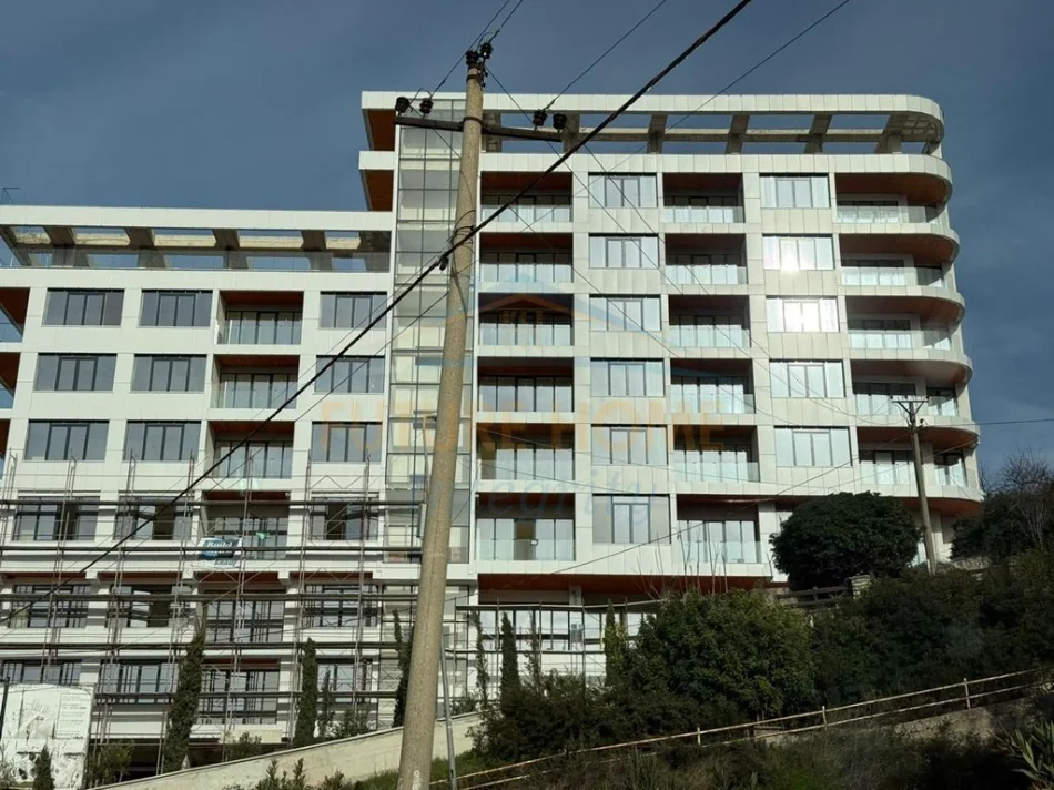 Vlore, shitet apartament 1+1,  Kati 3, 70 m² 175.375 € (Uji i Ftohtë, Vlorë)