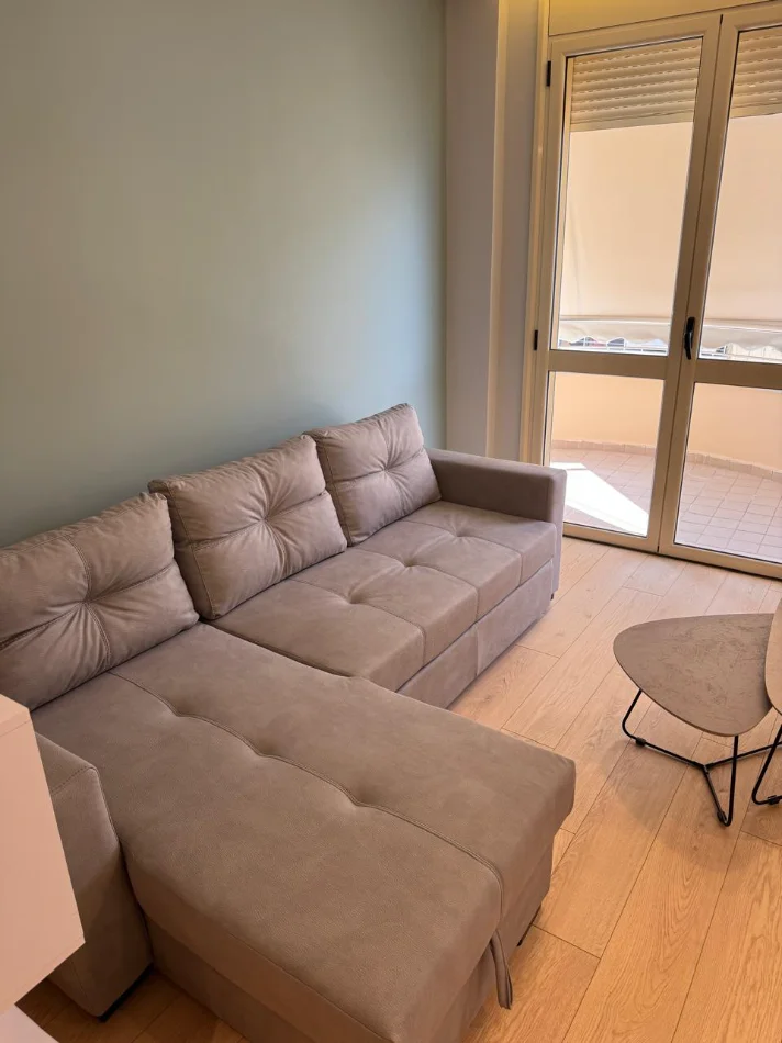 Vlore, shitet apartament 1+1 Kati 8, 80 m² 185.000 € , LUNGOMARE