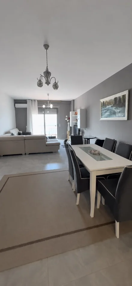 Vlore, shitet apartament 2+1 Kati 8, 114 m² 345.000 € (VlORE)