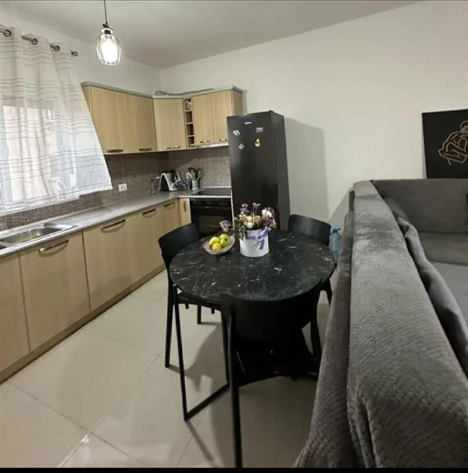 Vlorë,  shitet apartament 95 milion, 85 metra