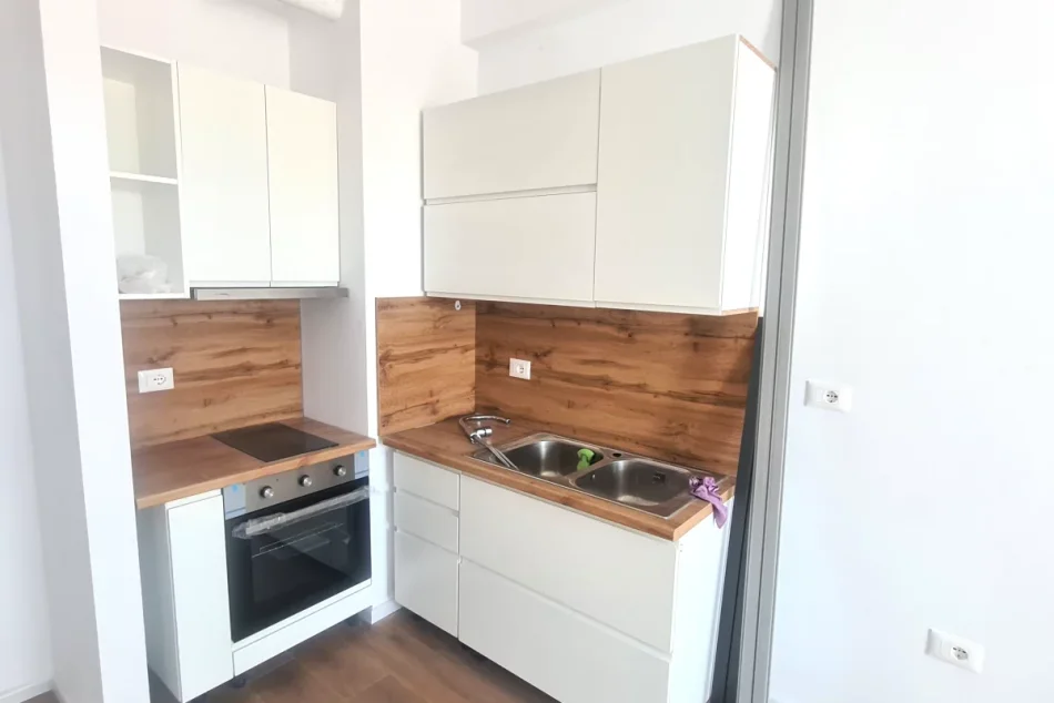 jap apartamente 1+1/2+1 Bosh (vetem kuzhina e kompletuar)(Rezidenca Mangalem (Kompleksi Kadiu))