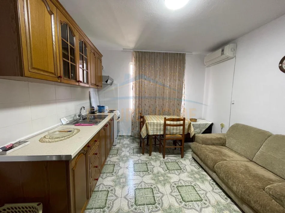 jap me qera apartament 1+1 Kati 3, 59 m² 40 000 Lekë  (Bllok)