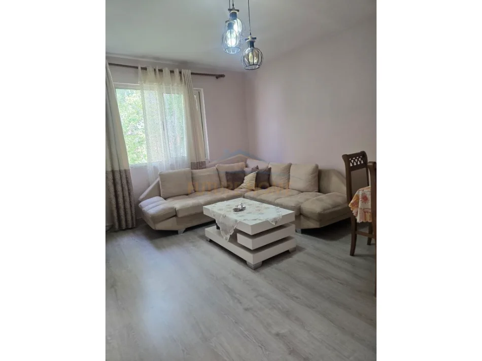 jap me qera apartament 2+1+Ballkon Kati 5, 75 m² 600 € (ISH PARKU)