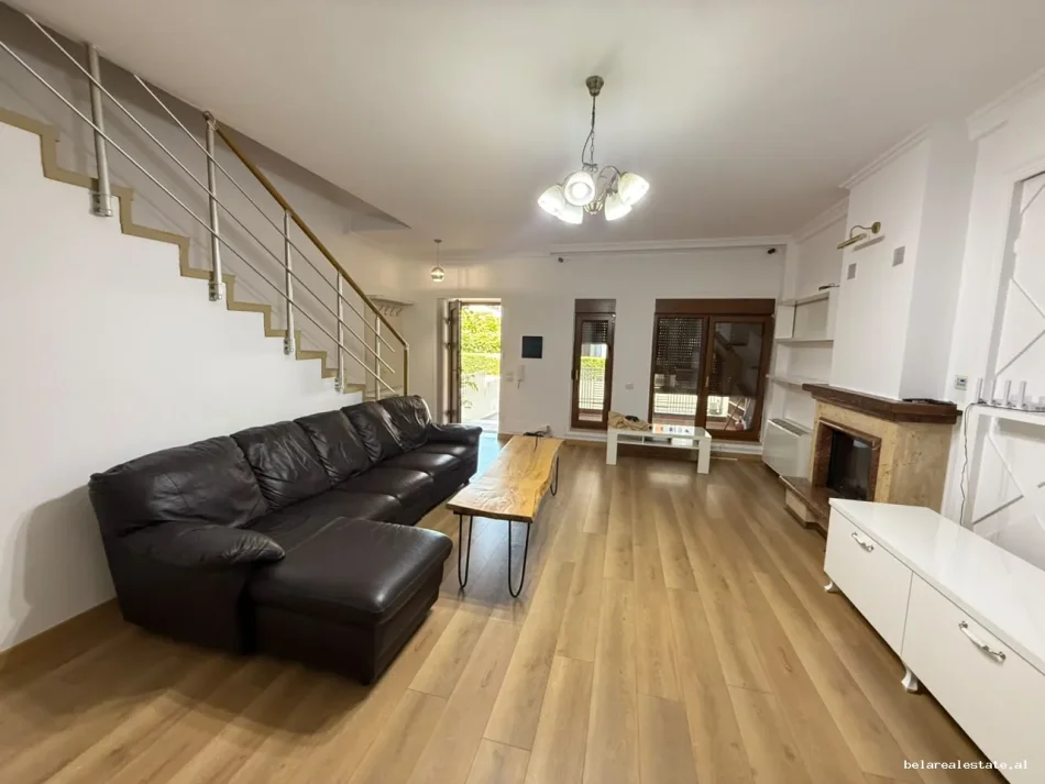 jepet me qera Vile 2+1+Ballkon Kati 3, 200 m² 1.750 € (Rruga e Vilave)