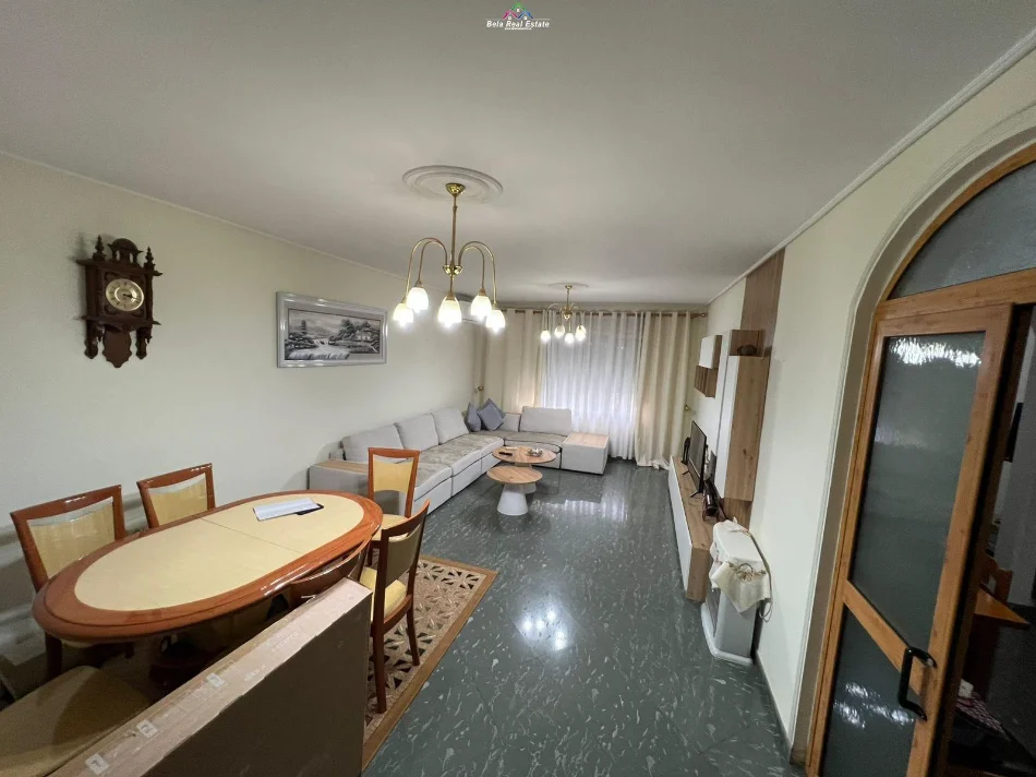 jepet me qera apartament 3+1+Ballkon Kati 3, 120 m² 750 € (Laprake)