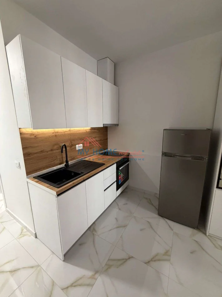 jepet me qera garsonier 1+1 Kati 2, 40 m² 420 € (Rruga Dritan Hoxha)