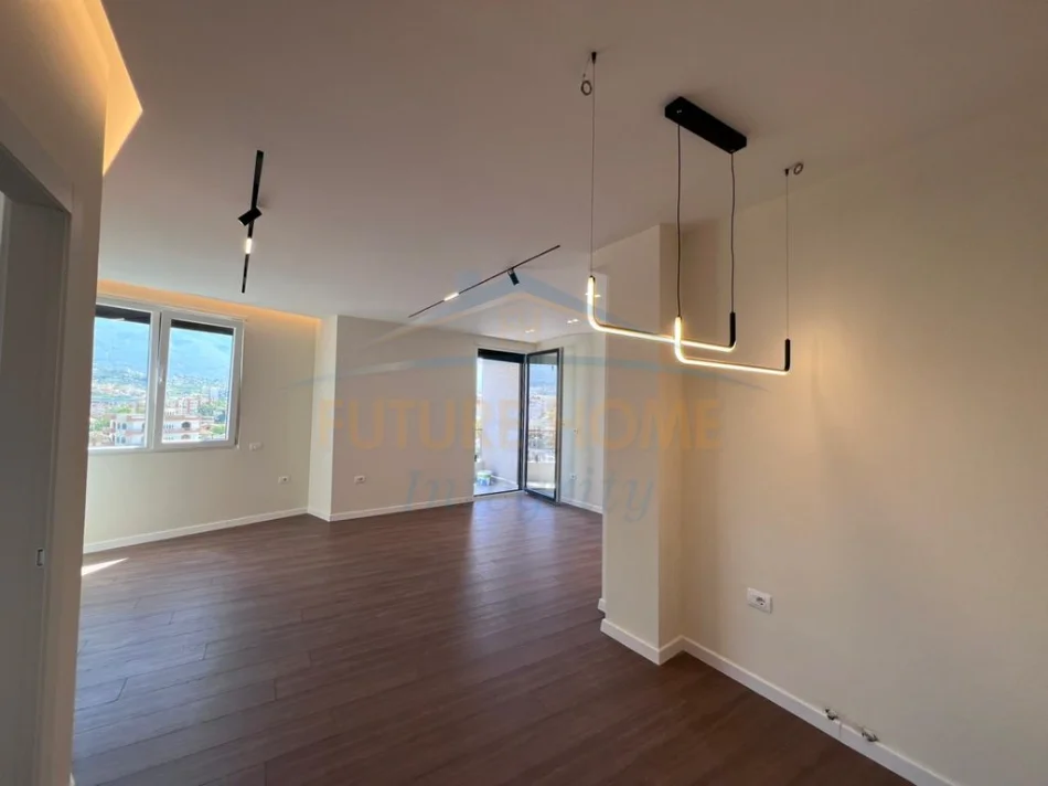 shitet apartament 2+1+Ballkon Kati 4, 79 m² 195.000 € (BRRYLI)